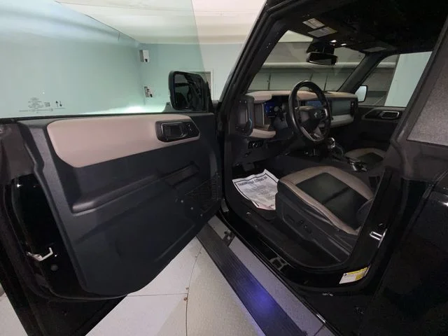 Used 2024 Black Ford Wildtrak image 11