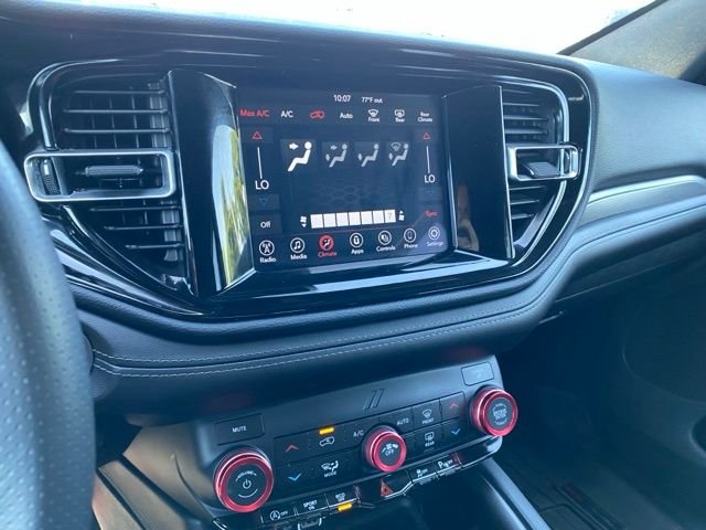 Used 2023 Gray Dodge SXT image 19