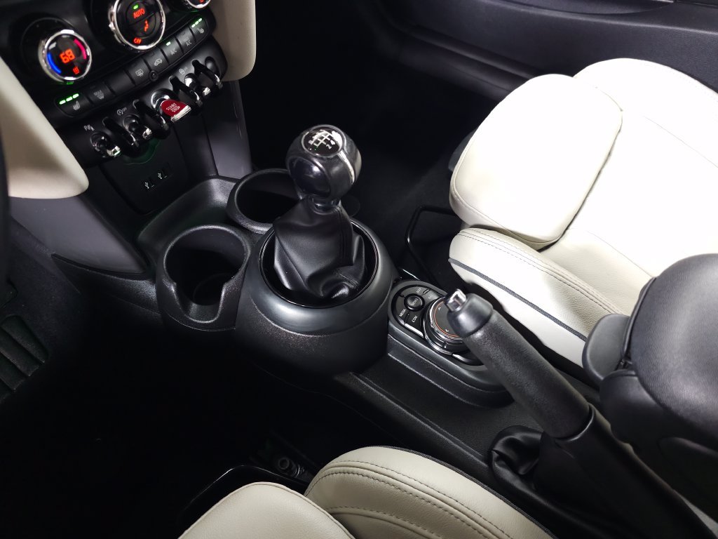 Used 2019 Blue Metallic MINI Iconic image 26