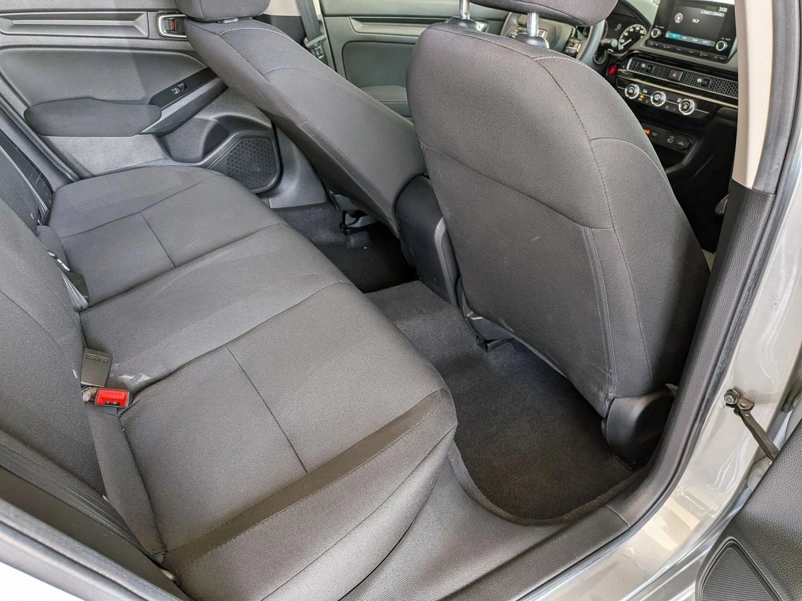 Used 2024 Lunar Silver Metallic Honda LX image 18