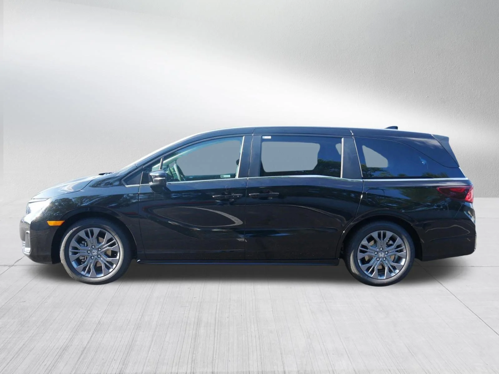 New 2026 Crystal Black Pearl Honda Touring image 4