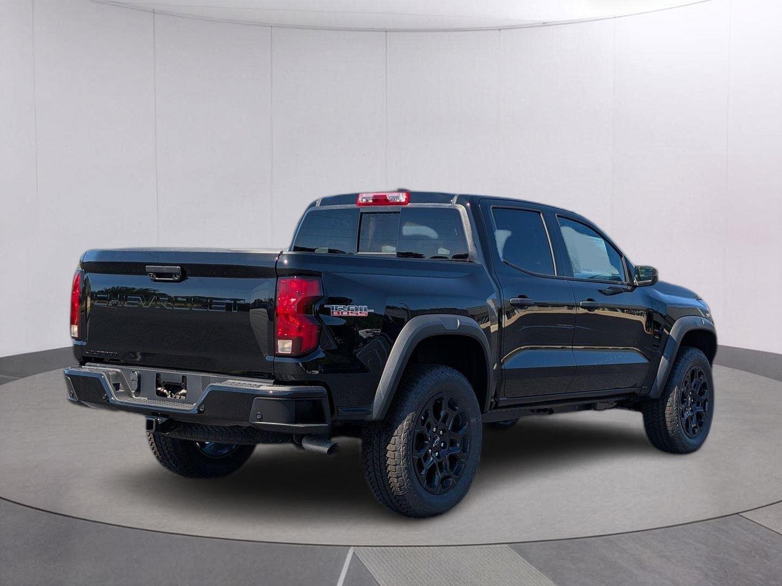 2026 Chevrolet Colorado Trail Boss - Photo 6