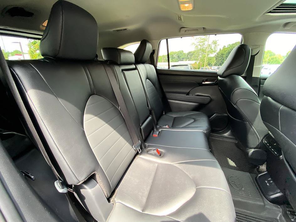 Used 2026 Ruby Flare Pearl Toyota XLE image 24