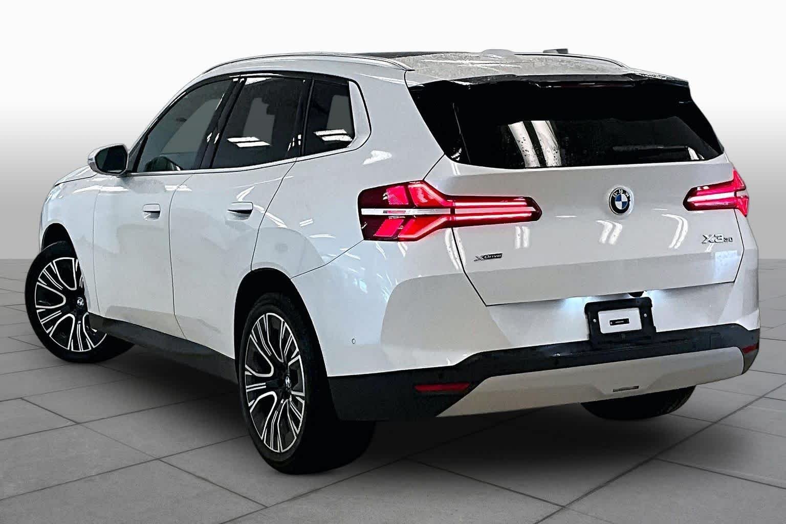 Used 2025 Mineral White Metallic BMW 30 xDrive image 11