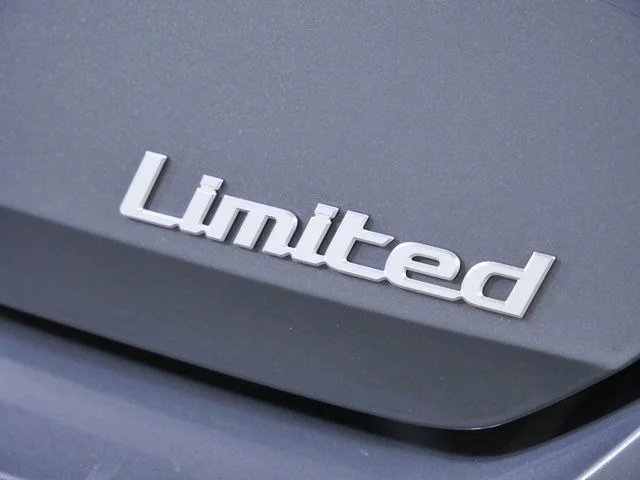 Used 2024 Gray Hyundai Limited image 9
