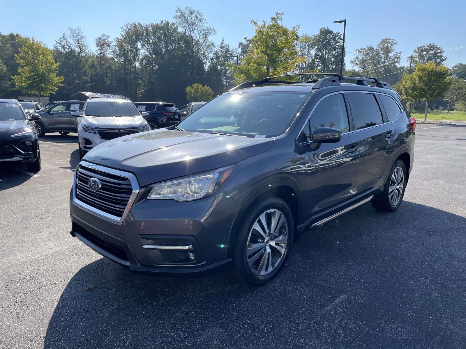 Used 2022 Magnetite Gray Metallic Subaru Limited image 3