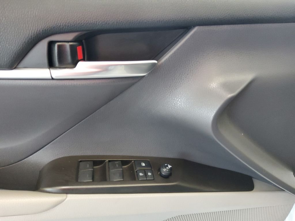 Used 2021 White Toyota SE image 12