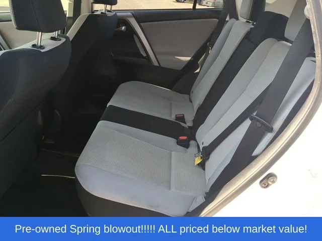Used 2016 White Toyota XLE image 37