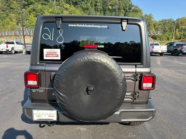 Used 2019 Gray Jeep Sport S 4x4 image 6