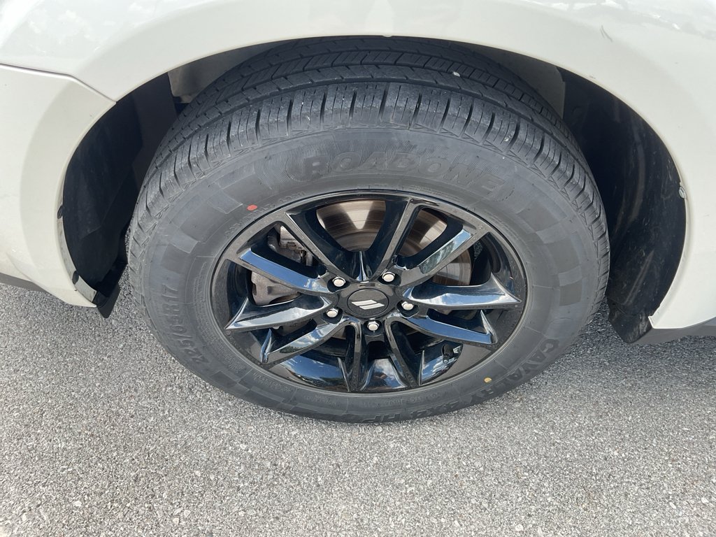 Used 2020 Vice White Dodge SE Value image 5