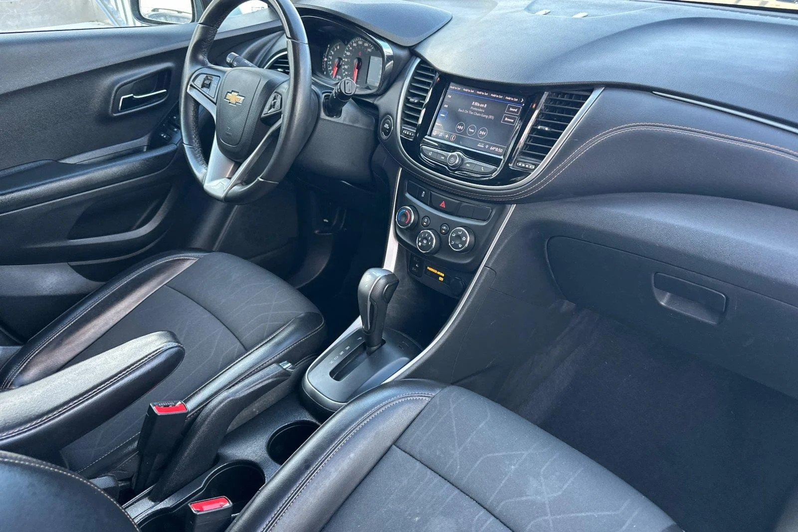 Used 2022 Summit White Chevrolet LT image 16