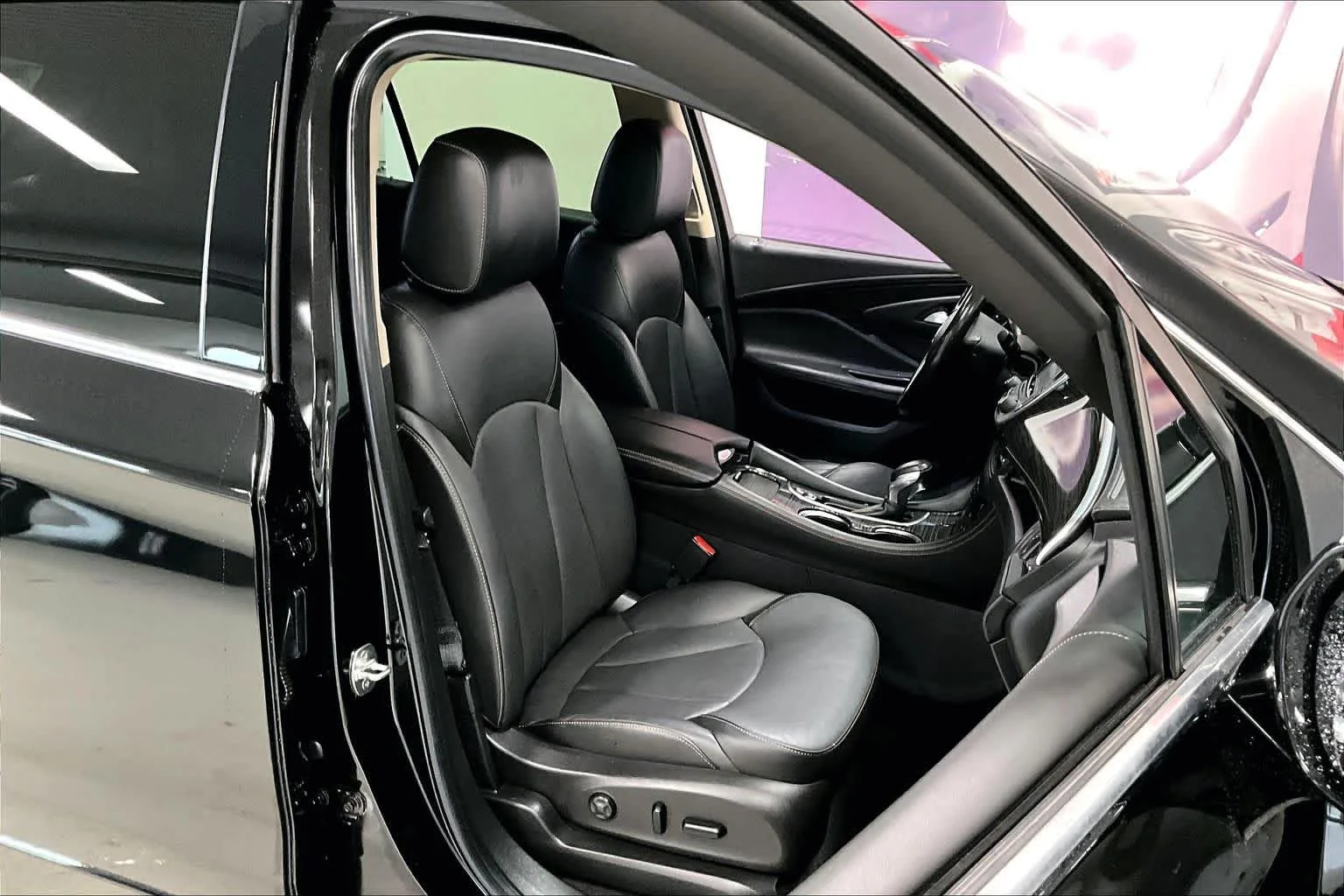 Used 2017 Ebony Twilight Metallic Buick Essence image 11