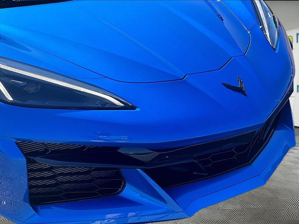 Used 2024 Blue Chevrolet Z06 image 31