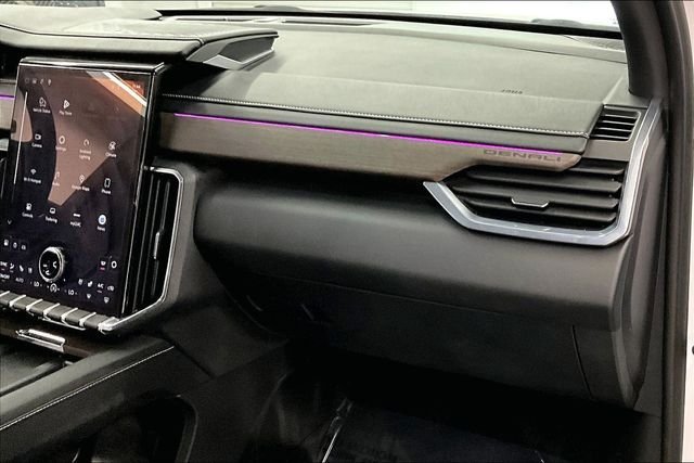 Used 2024 White Frost Tricoat GMC Denali image 19