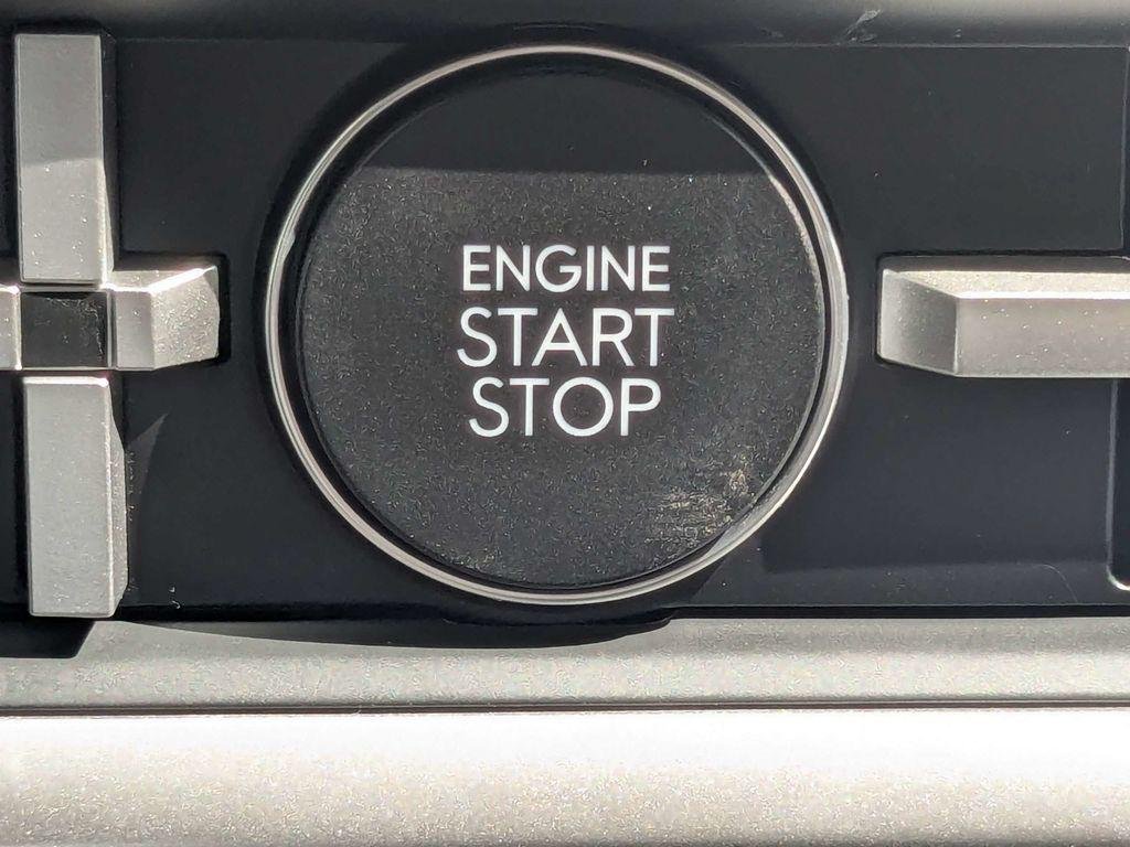 New 2027 Gray Hyundai SE FWD image 31