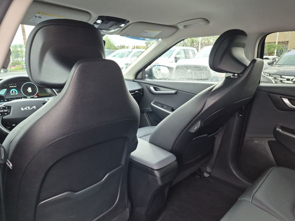 2023 Kia EV6 Wind - Photo 28