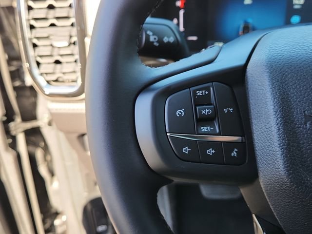 New 2025 Carbonized Gray Metallic Ford XLT image 15