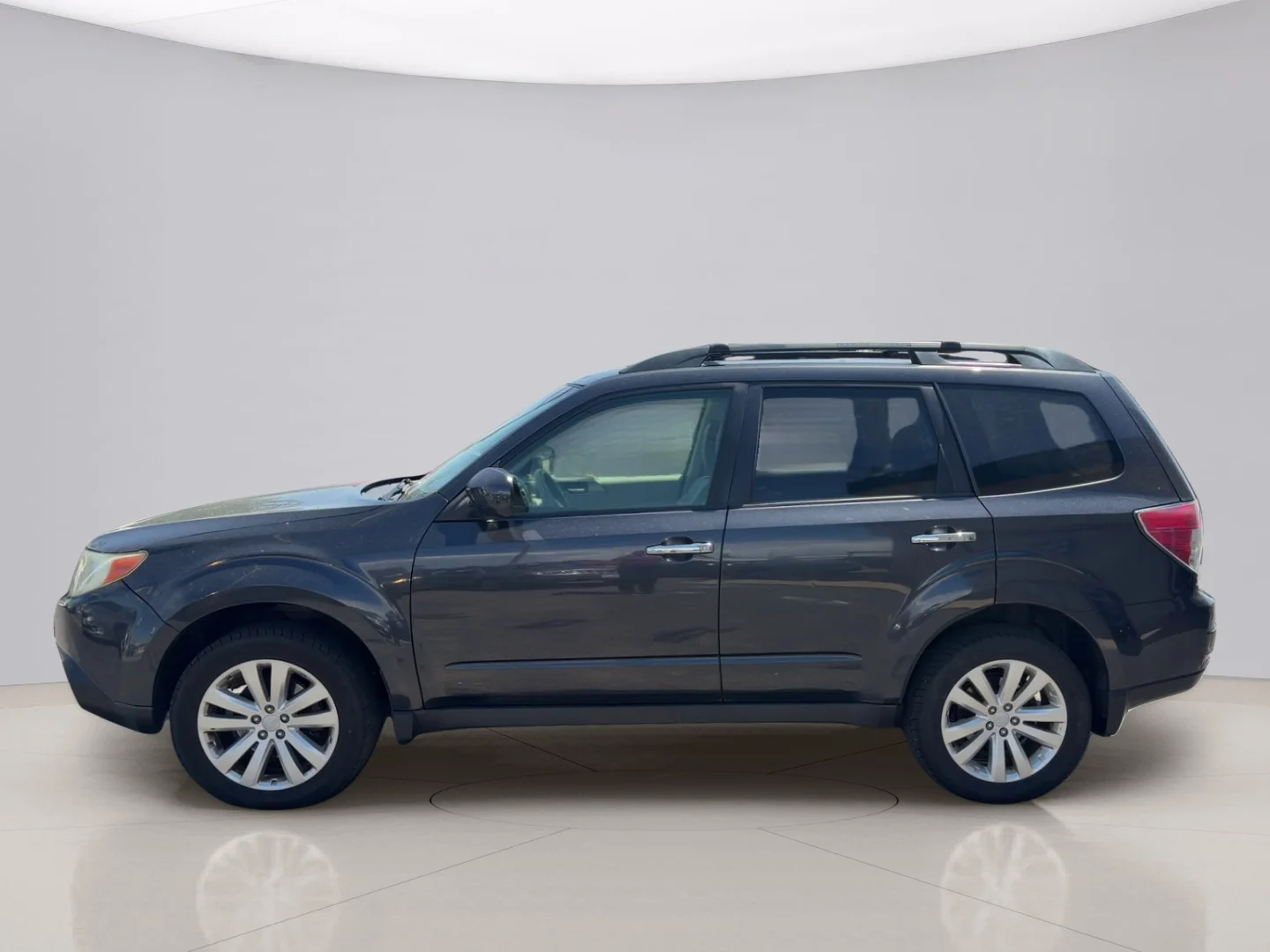 Used 2013 Gray Subaru 2.5X LIMIT image 8