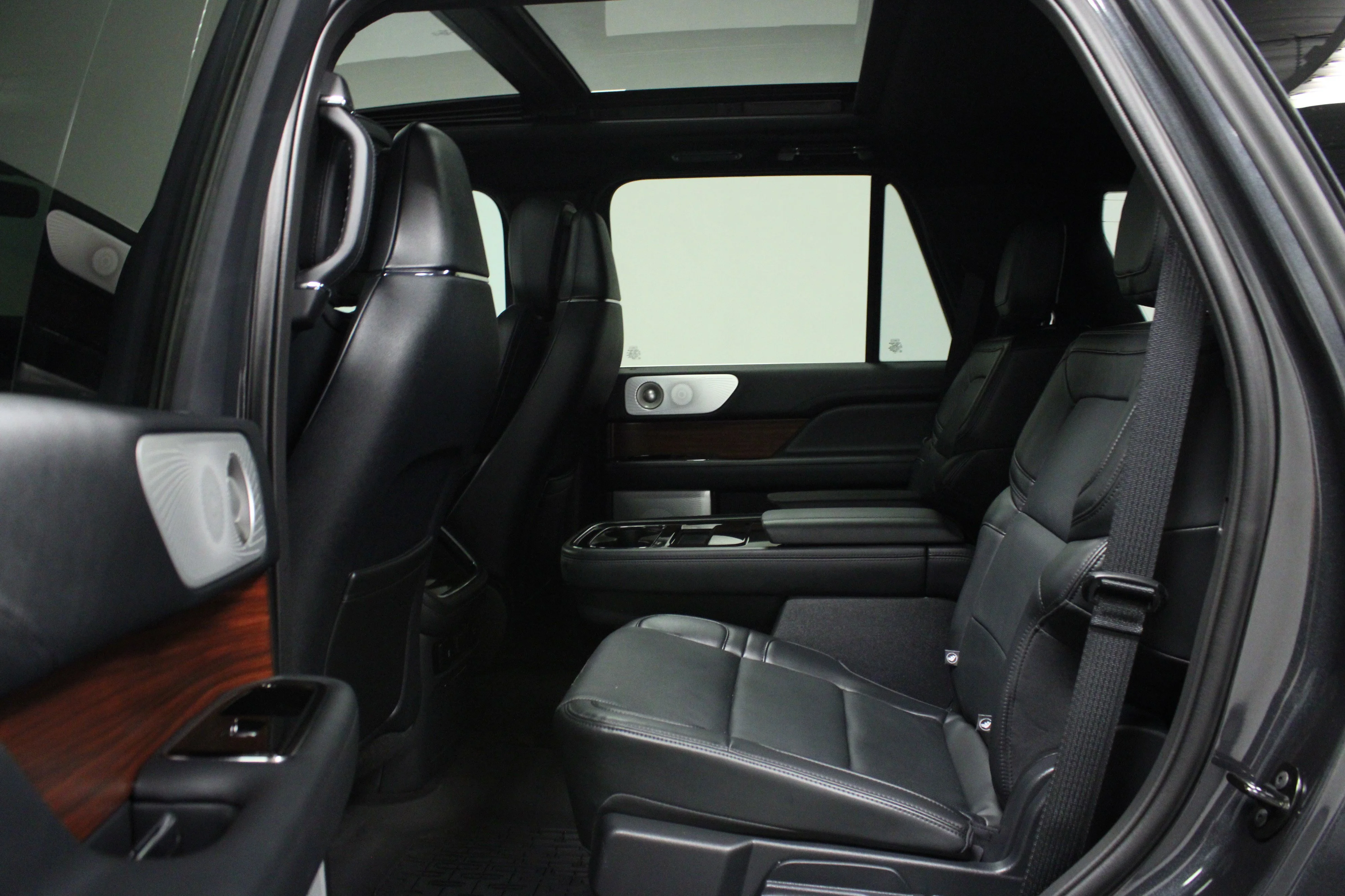 Used 2024 Starlight Gray Metallic Premium Colorant Lincoln Reserve image 13