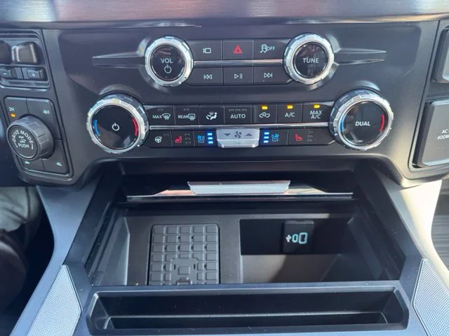 Used 2025 Blue Ford Lariat image 28
