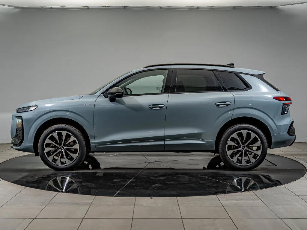 2026 Audi Q3 Base - Photo 8