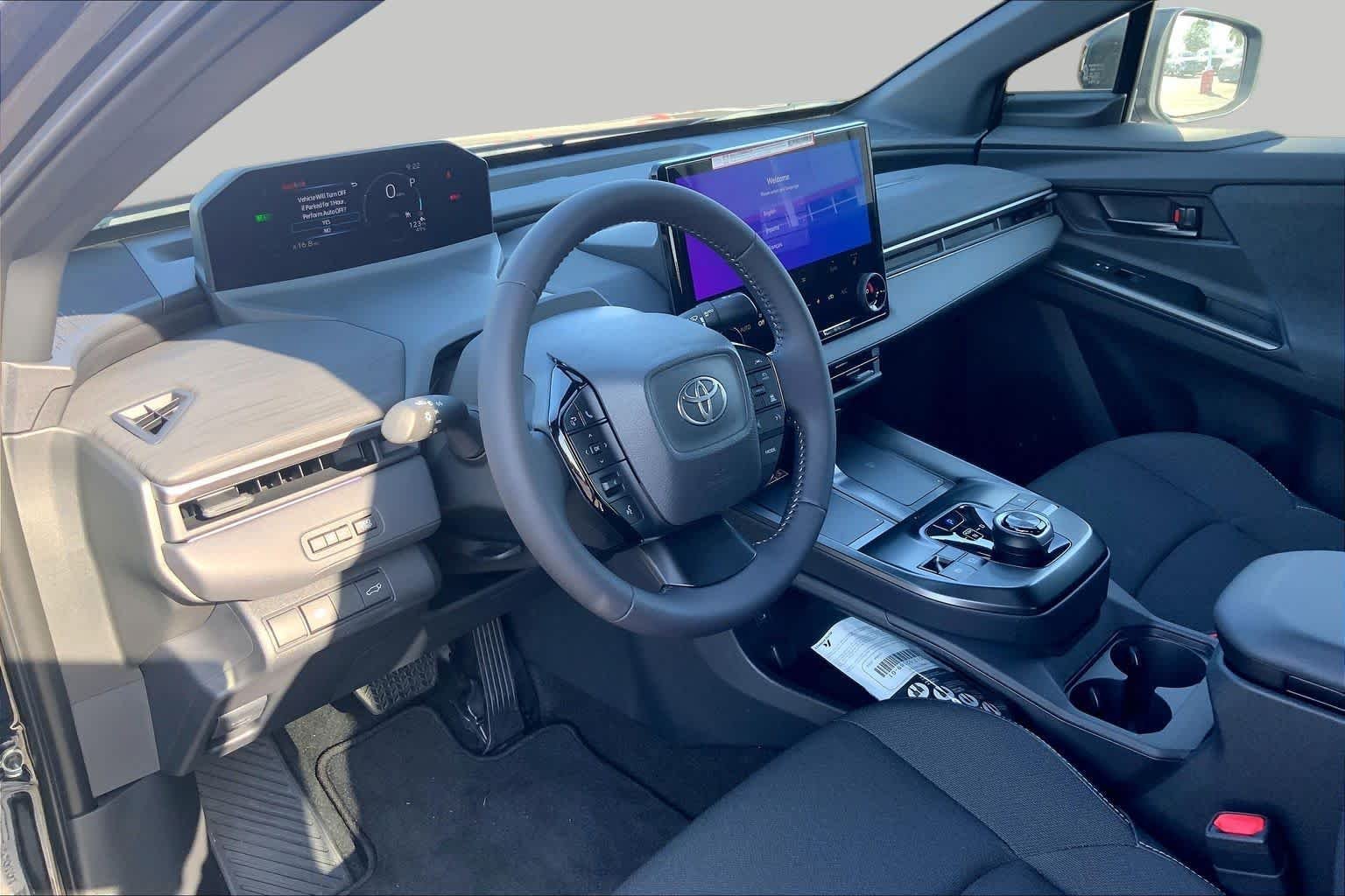 2026 Toyota C-HR SE - Photo 8