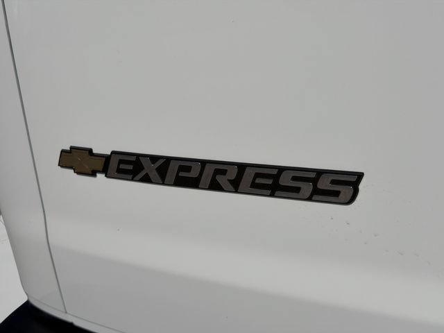 2025 Chevrolet Express Cargo Work Van - Photo 12