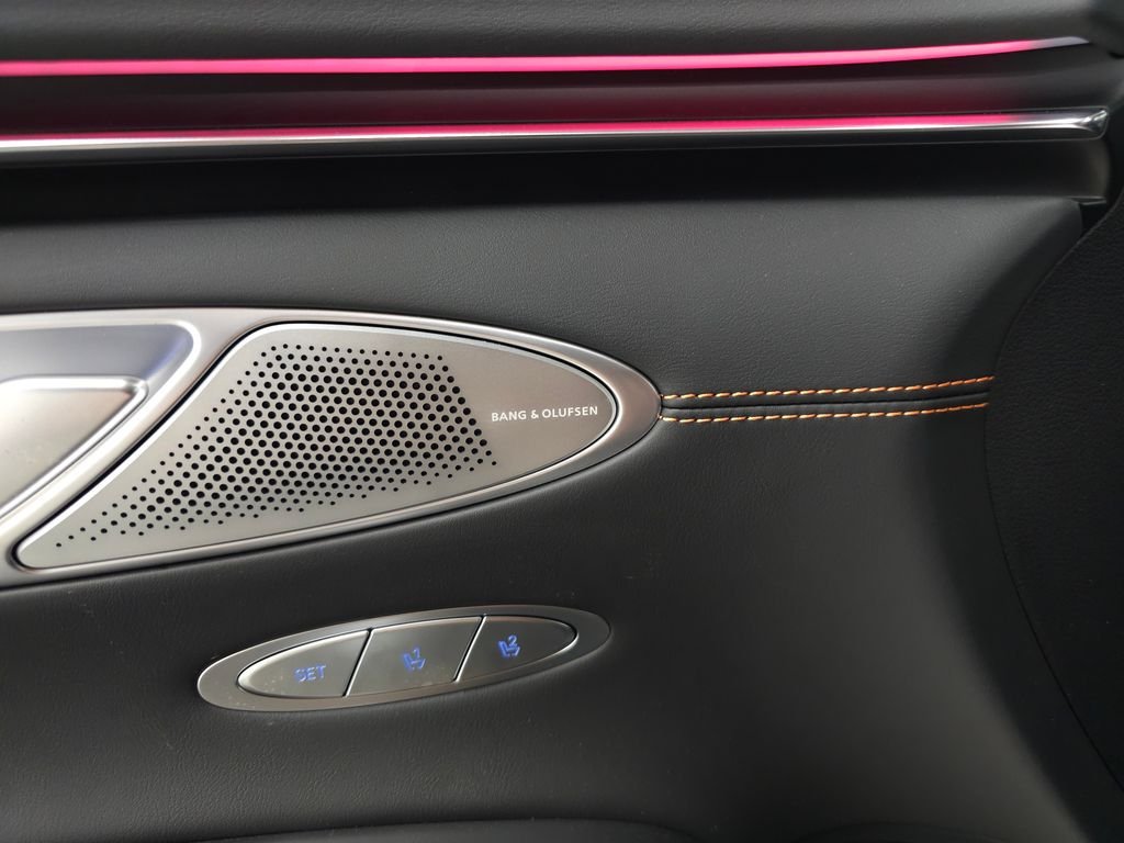 New 2026 Capri Blue Genesis 2.5T SPORT PRESTIGE image 11