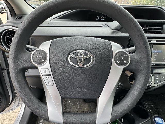 Used 2015 Silver Toyota Three image 12