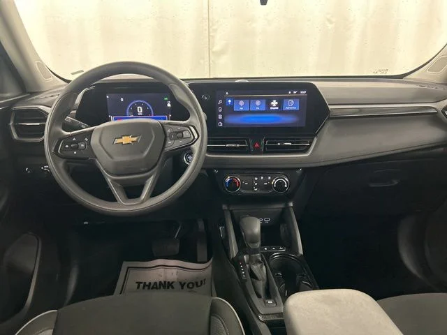 Used 2025 White Chevrolet LT image 22