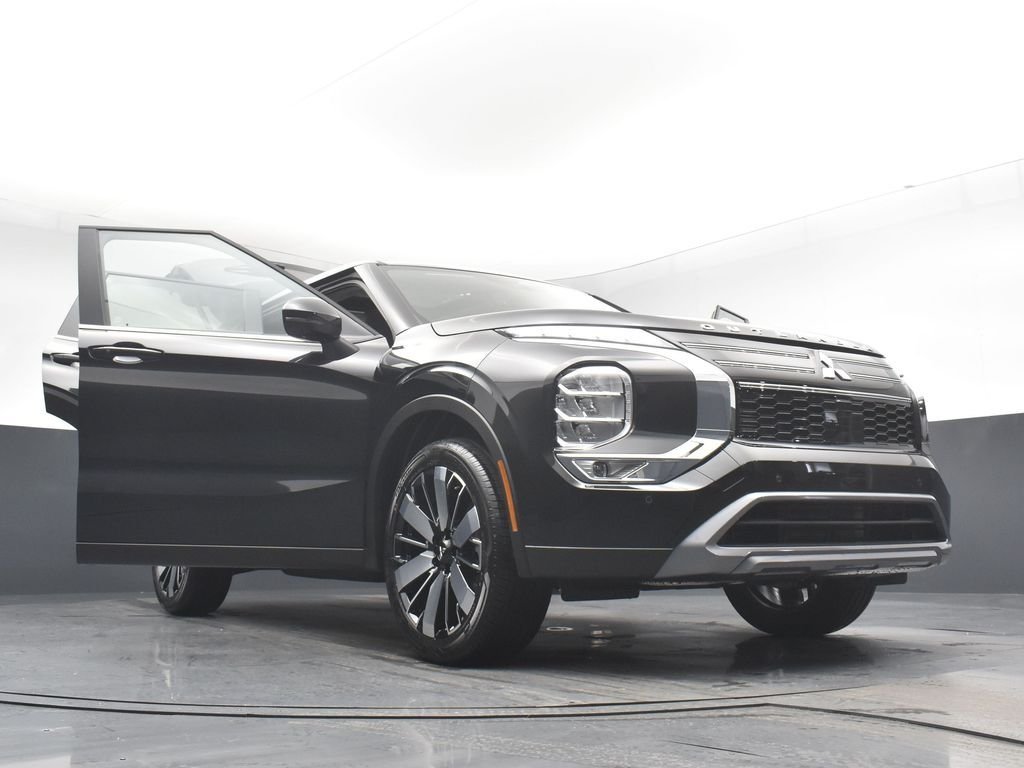 New 2026 Black Mitsubishi SE image 31