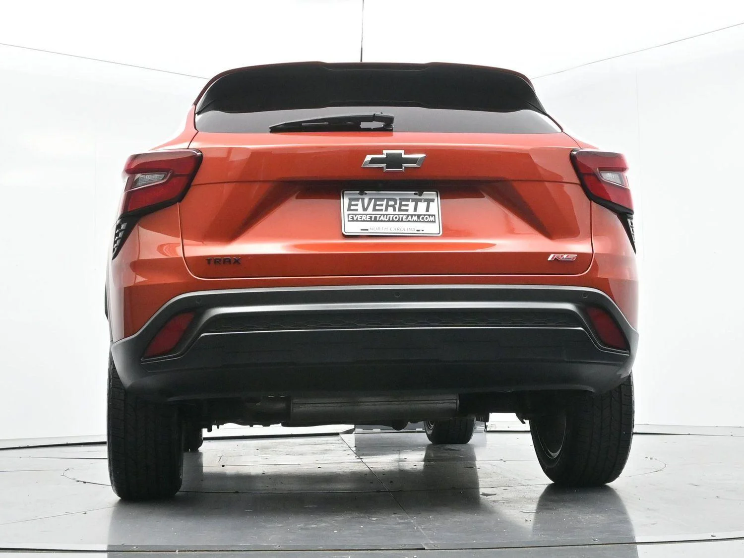Used 2024 Cayenne Orange Metallic Chevrolet 1RS image 45