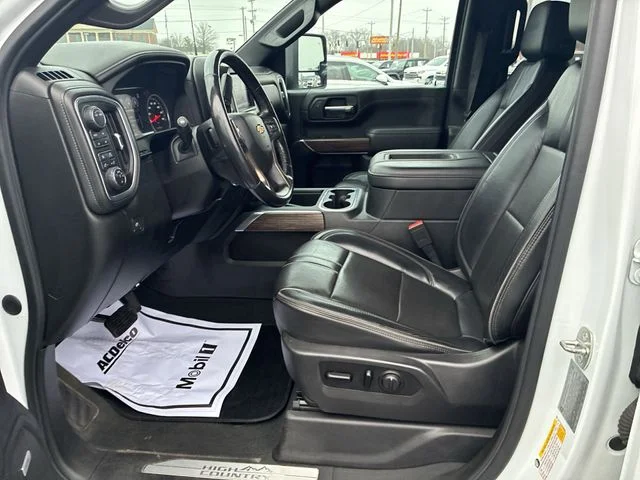 Used 2020 White Chevrolet High Country image 11