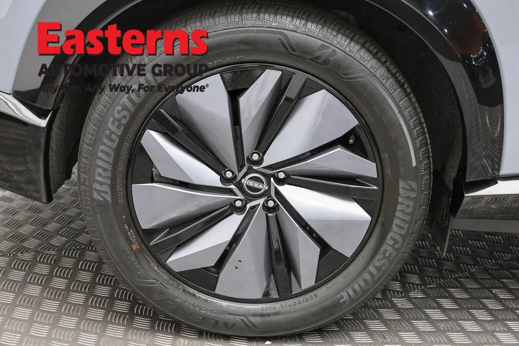 Used 2023 Gray Nissan ENGAGE image 30