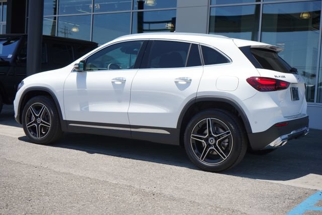 New 2026 Polar White Mercedes-Benz GLA 250 image 32