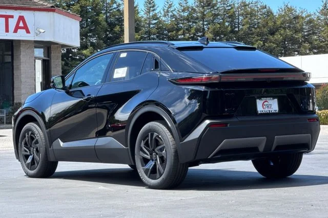 2026 Toyota C-HR SE - Photo 6