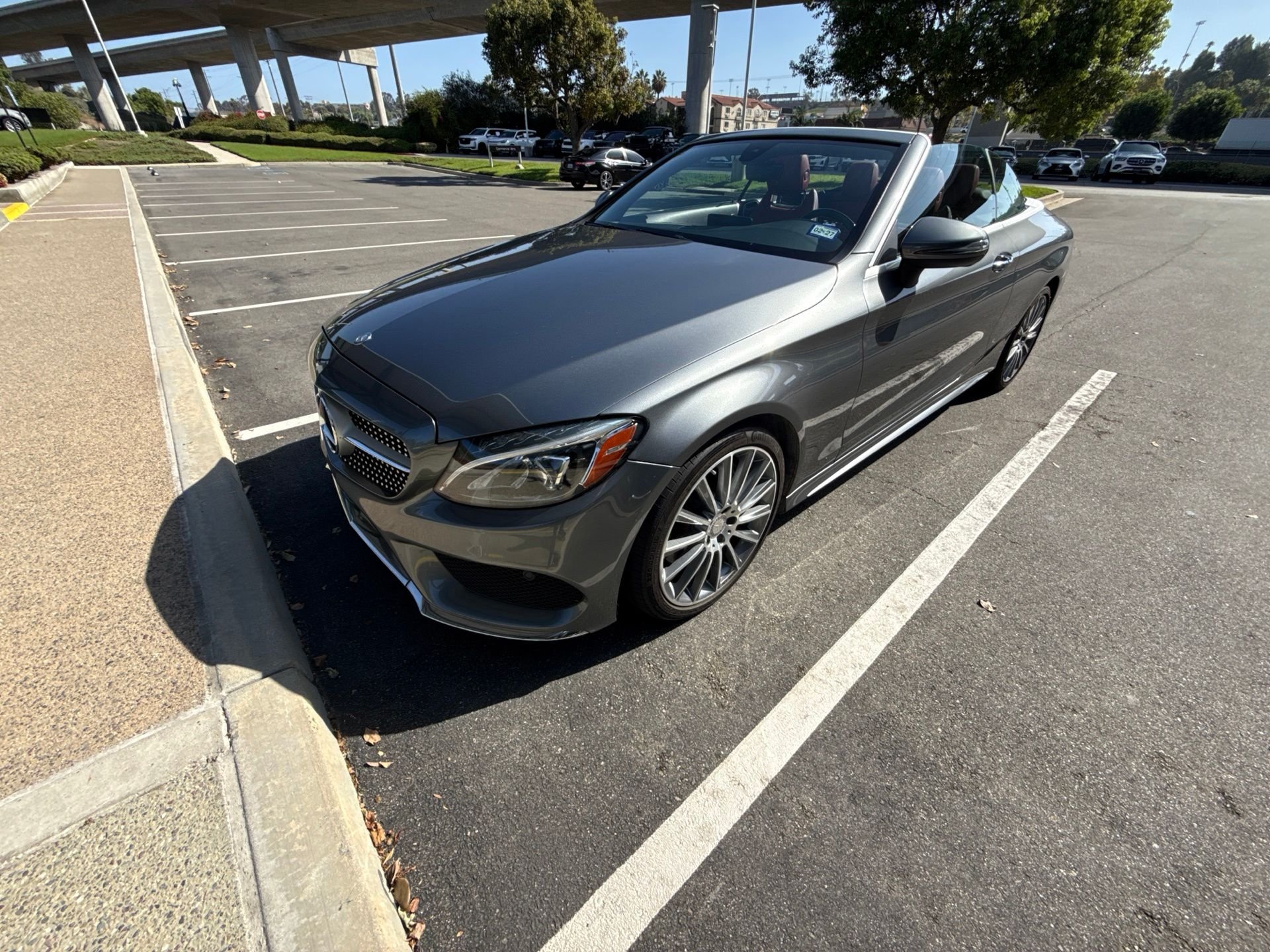 Used 2017  Mercedes-Benz C 300 image 1