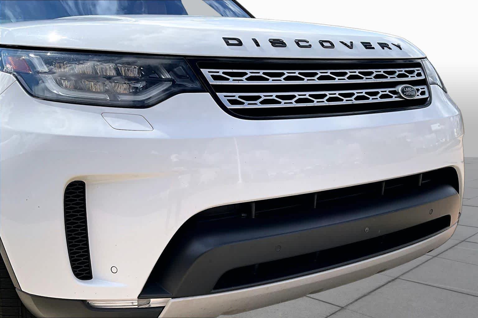 Used 2018 Fuji White Land Rover HSE Luxury image 30