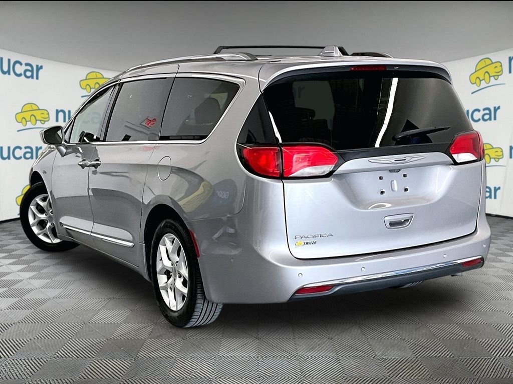 Used 2017 Billet Silver Metallic Clearcoat Chrysler Touring L Plus image 4