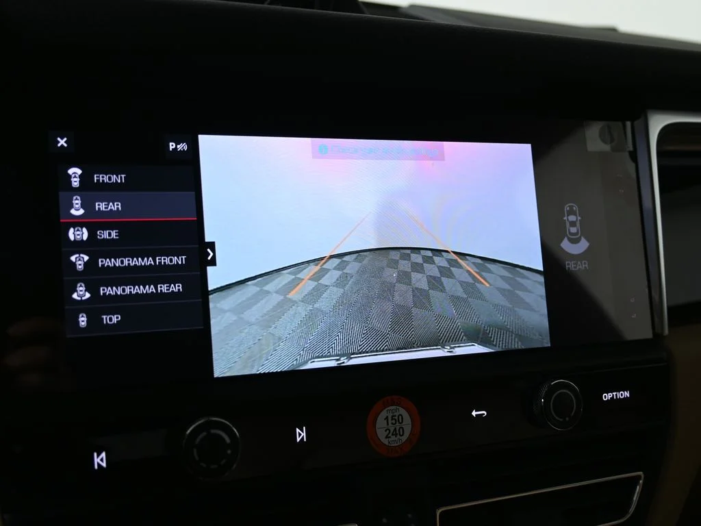 2026 Porsche Macan T - Photo 28