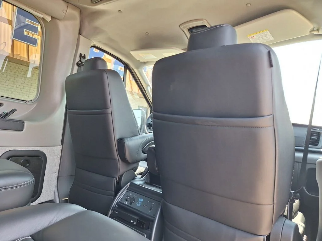 New 2026 Carbonized Gray Metallic Ford Cargo Van image 28