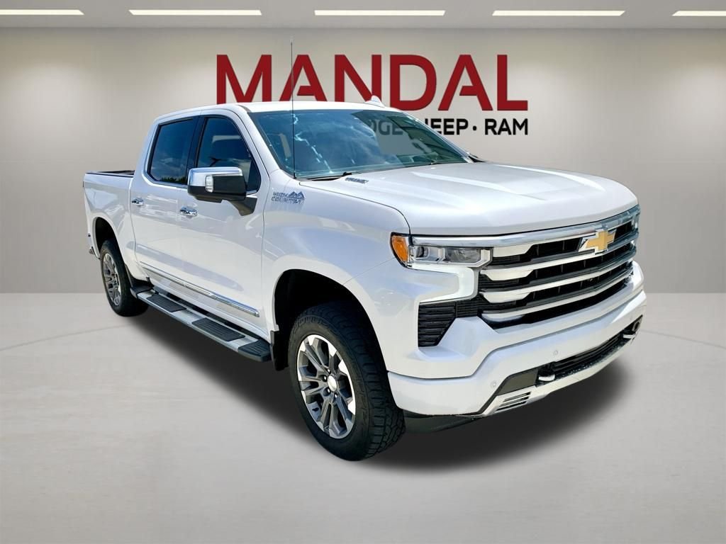 Used 2023 Beige Chevrolet High Country image 4
