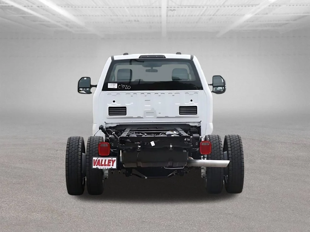 2025 Ford F-550 Super Duty Chassis Cab XL - Photo 9