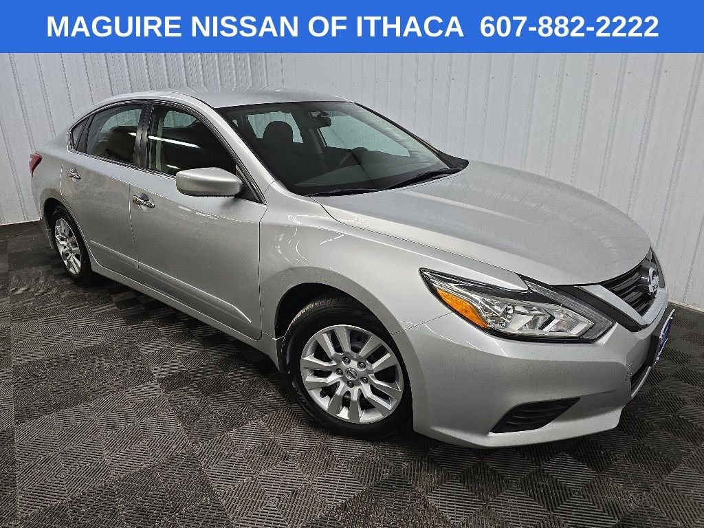 Used 2016 Silver Nissan 2.5 S image 7