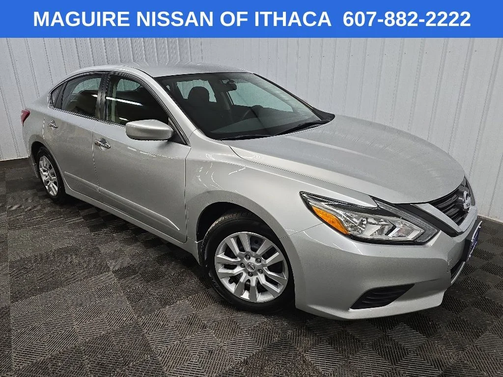 Used 2016 Silver Nissan 2.5 S image 7