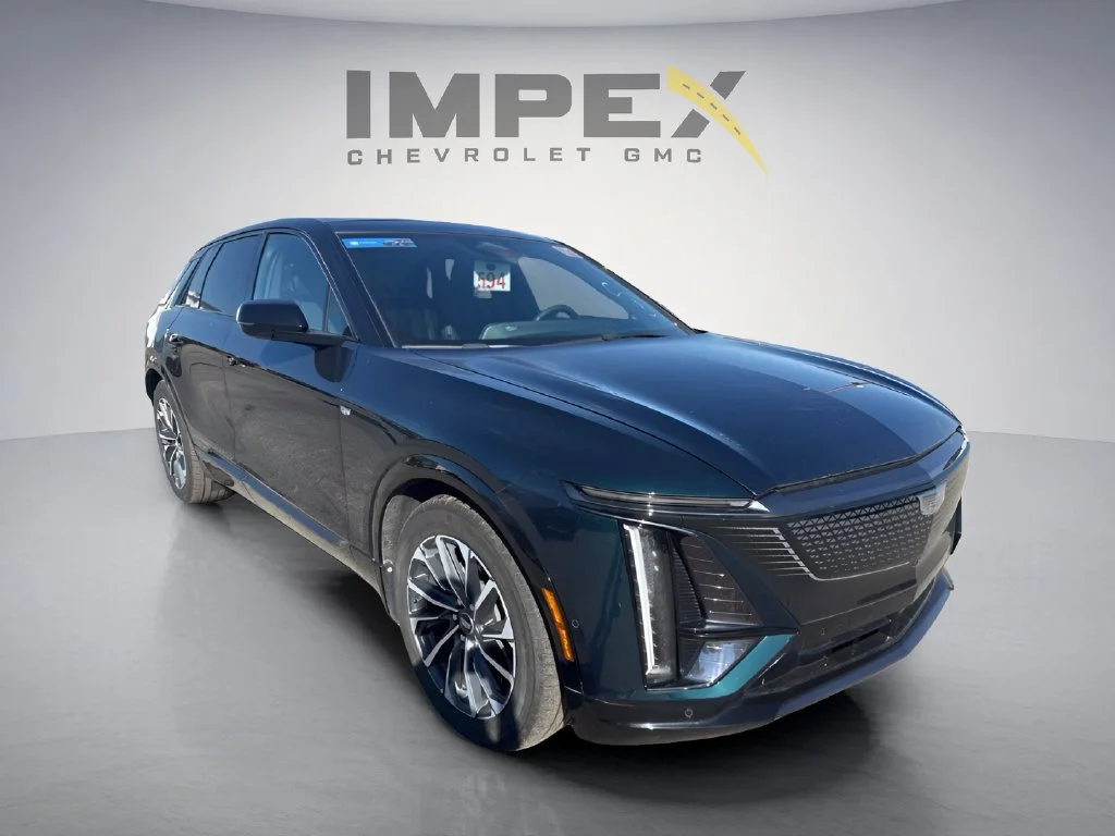 Used 2024 Emerald Lake Metallic Cadillac Sport 2 image 7