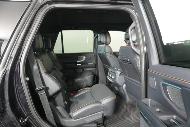 New 2027 Agate Black Metallic Ford Tremor® image 26