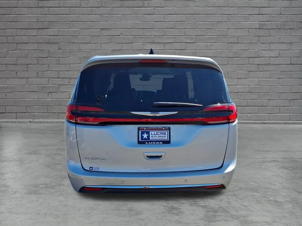 Used 2024 Silver Mist Cle Chrysler Touring L image 10