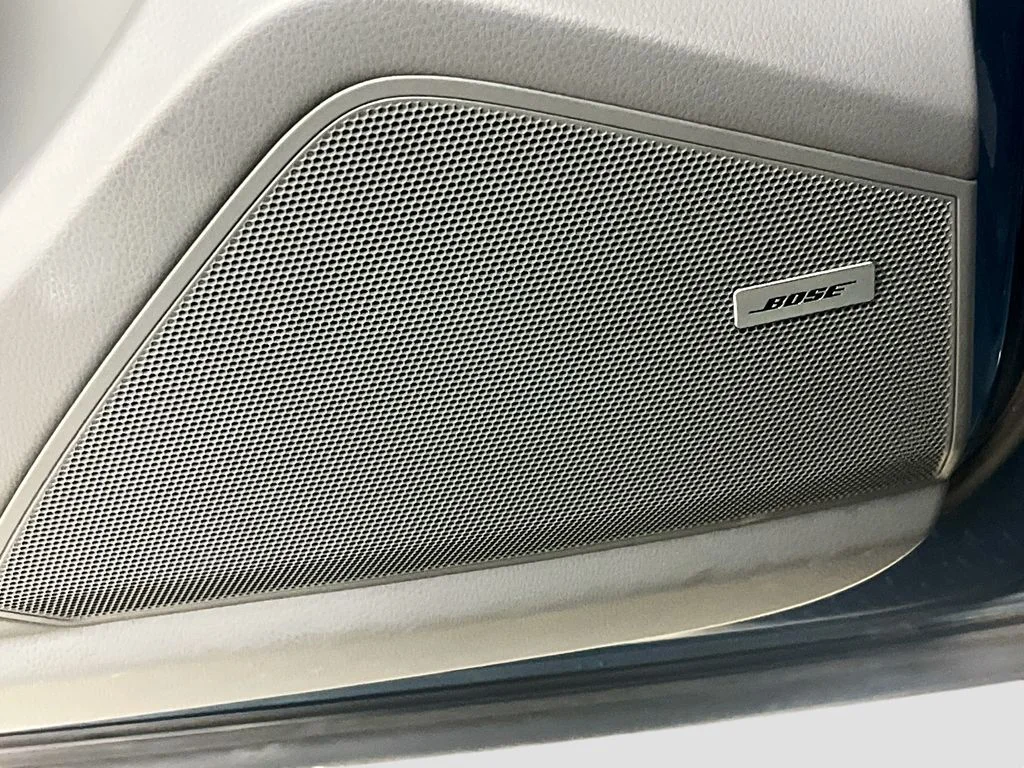 Used 2019 Biscay Blue Metallic Porsche  image 18