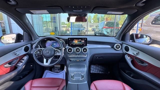 Used 2022 Gray Mercedes-Benz GLC 300 image 25